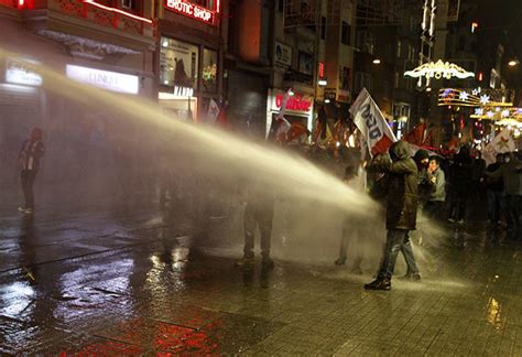 Turkey Police Disperse Protest Against New Internet Controls Video — Rt World News