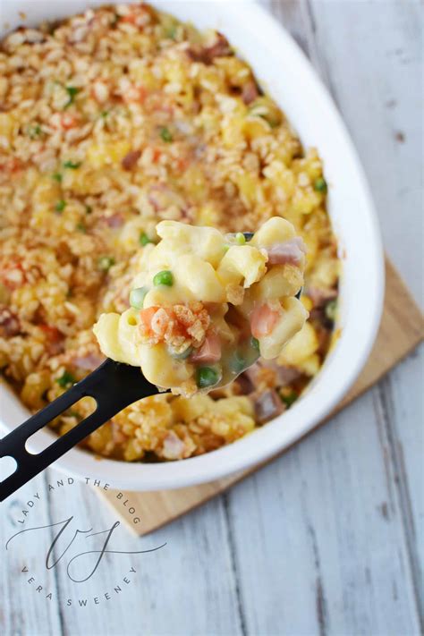 Heat butter, add garlic, add ham and peas: Ham And Pea Pasta Recipe - Easy Ham And Pasta Casserole For The Family - Lady and the Blog