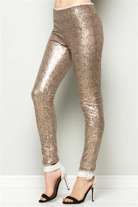 These Leggings Are So Pretty Perfect For The Holidays To Wear At A