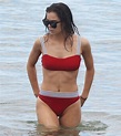Hailee Steinfeld flaunts curves in red bikini in Hawaii | Daily Mail Online