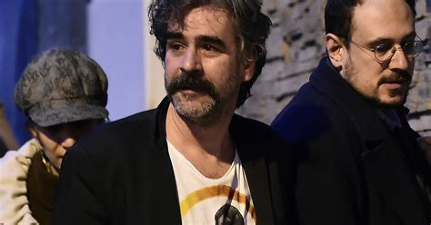 Mit dem grünen pass ans blaue meer. Türkei verlassen - Nach Jahr in Haft: Deniz Yücel wieder ...