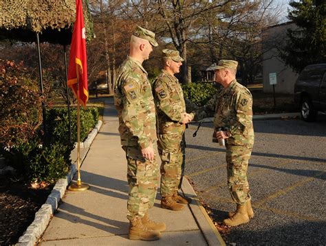 Inscom Commanding General Visits 704th Military Intelligence Brigade