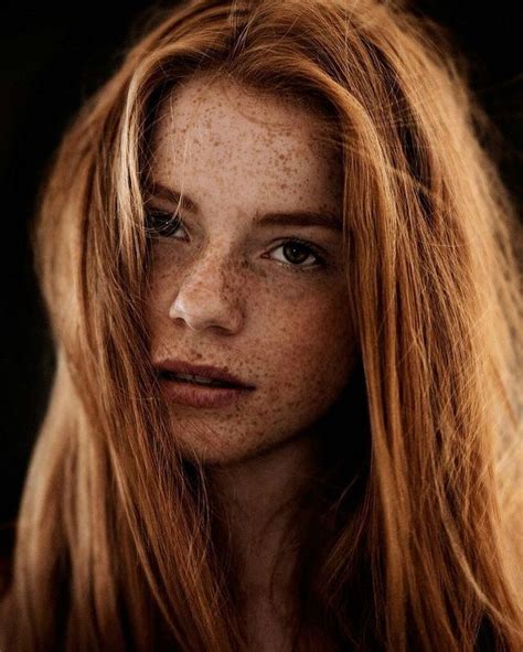 Pin By 🦔☕️📀📜🍂💼 On εg☁️ Beautiful Freckles Freckles Girl People