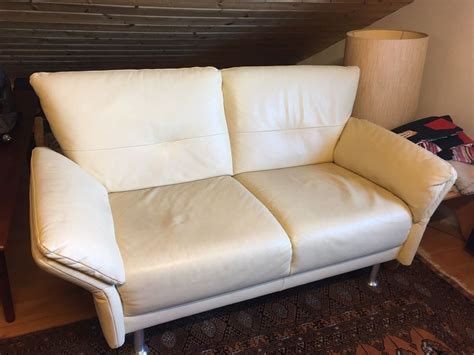 Suitable for a small space like a bedroom, study room, or office, you can arrange a 2 seater sofa set anywhere in the room. Sofa 2'er leder beige kaufen auf Ricardo