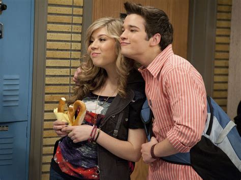 Nathan Kress And Jennette Mccurdy Kissing In Real Life