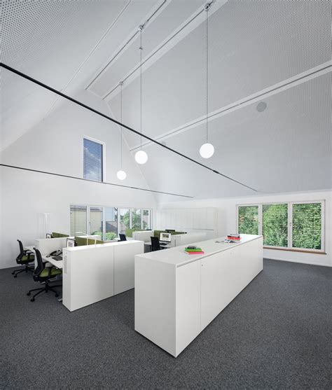 Unterlage bürostuhl teppich die bodenschutzmatte neo ist die ideale unterlage für den schreibtischstuhl um ihren teppich vor gebrauchsspuren und verschmutzung zu schützen. Raumteiler, ergonomische Bürostühle, Stauraum, hohe Decken ...