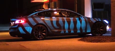 Tesla Model S Gets An Electrifying Paint Job Motrolix
