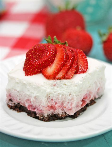 20 easy dessert recipes that take only 20 minutes (or less) to prep. Strawberry Cloud Dessert - The Craft Patch