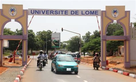 L'université de lomé est une université publique située à lomé, la capitale du togo.en 2015,son effectif était estime a 44 525 etudiants,dont 565 étaient des étrangers. L'université de Lomé sur les rails de l'innovation. - Togo ...