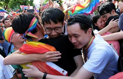 In First For Asia Taiwan Lawmakers Back Same Sex Marriage Such Tv
