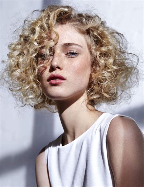 Épinglé Par Christelle Privat Sur Wonderful Curly Hair Cheveux Coupe