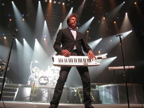 Robert Lamm Talks 50 Years Of Chicago For The Rockumentary Now More