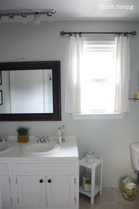 So, what made painting the vanity so easy, you ask? BEFORE & AFTER: My Pretty Painted Bathroom Vanity