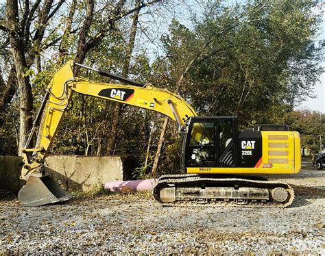 Cat 320e Hydraulic Excavator Caterpillar Side Profile Photograph By