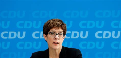 EU: Annegret Kramp-Karrenbauer warnt SPD vor Ablehnung von der Leyens - DER SPIEGEL