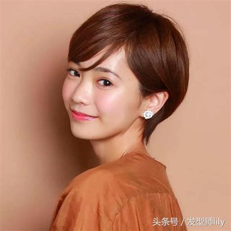 Korean Actresses With Short Hair Styles Women S Two Block Haircut For Long Hair Zapzee