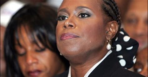 Cynthia Mckinney Ousted In Georgia Cbs News