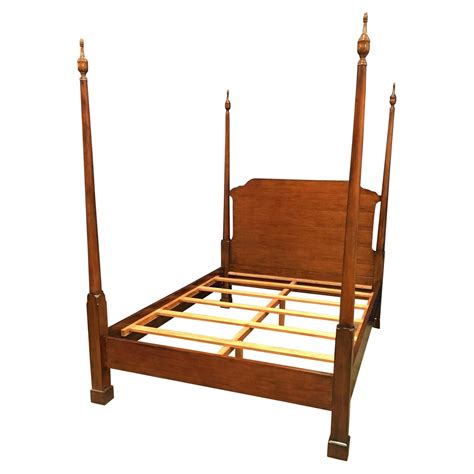 Queen Size Mahogany Pencil Post Bed By Leighton Hall Hall Furniture