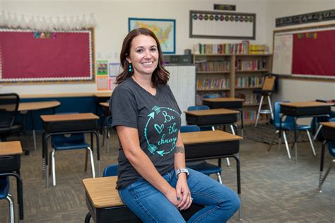 New Teacher Starts With Fourth Grade At Sunnyside Havre Weekly Chronicle