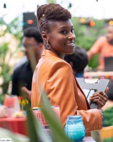 Insecure 8 Times Issas Hair Was On Point Femestella Issa Rae