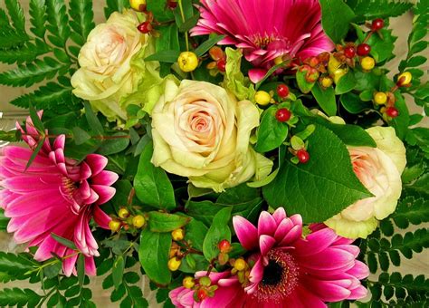 Blumenstrauß Blumen Blumenstrauss Kostenloses Foto Auf Pixabay