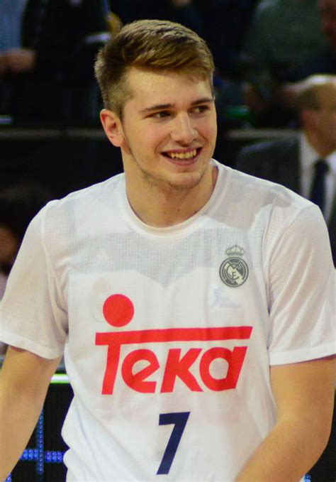 Next to this you will also find the most impressive photos of luka. Slika:Luka Doncic 2016 (cropped).jpg - Wikipedija, prosta ...