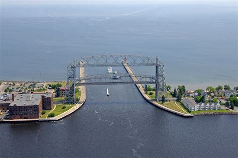 Aerial Lift Bridge In Duluth Mn United States Bridge Reviews