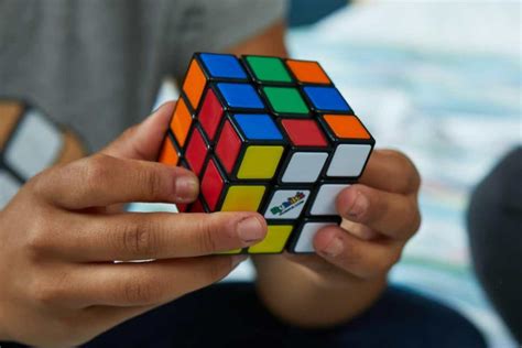 Il Cubo Di Rubik Ha Appassionato Intere Generazioni E Dopo Anni