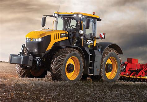 Jcb Introduces The Fastrac Icon Tractor Models Grainews