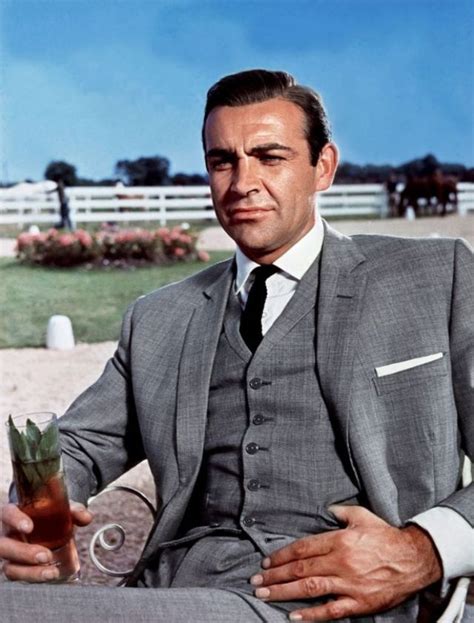 20 Amazing Vintage Photos Of Sean Connery As James Bond During The