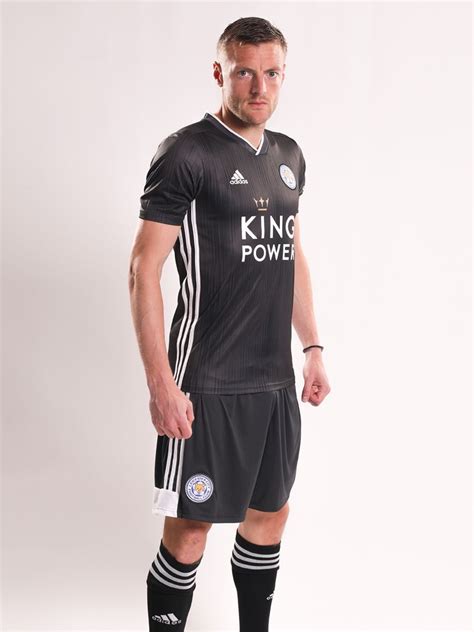 The official instagram of leicester city football club leic.it/2aovcnt. Leicester City 19-20 Trikots enthüllt - Nur Fussball