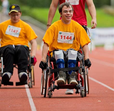 Special Olympics Athleten Mit Behinderung Messen Sich In Düsseldorf Welt