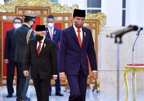 Sekretariat Kabinet Republik Indonesia Penganugerahan Tanda