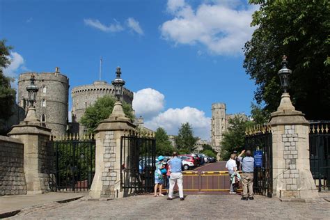 Visitors Entrance Windsor Castle Windsor Beautiful England Photos
