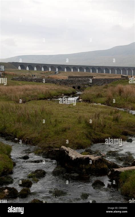 Yorkshire Dales Ribblehead Viaduct Stock Photo Alamy