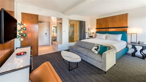 Check ratessuite with bunk beds 1 king and 1 bunk bed. Boutique Hotel Near Gaslamp Quarter San Diego| Andaz San Diego