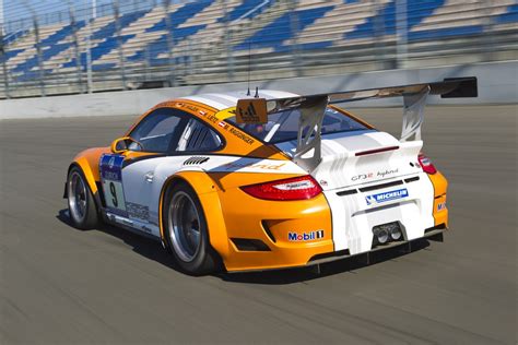 Alms Le Mans Winning Trio Pilot Innovative Porsche 911 Gt3 R Hybrid At