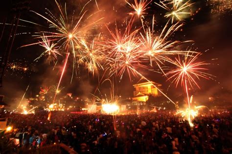 Tempat Perayaan Kembang Api Tahun Baru di Bandung - Hari ...