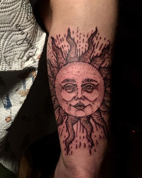 Tatuagem De Sol Imagens Para Voc Se Inspirar E Fazer A Sua Camila Rocha Noticias