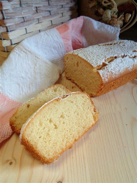 Ho aggiunto fra gli in una ciotola piuttosto grande mescolate le uova con lo zucchero usando lo sbattitore. Plumcake con farina di riso, morbido, buonissimo e ...