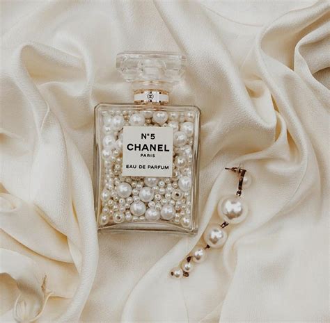 Pin By Dahlia Jones On Pearls White Aesthetic Classy Aesthetic