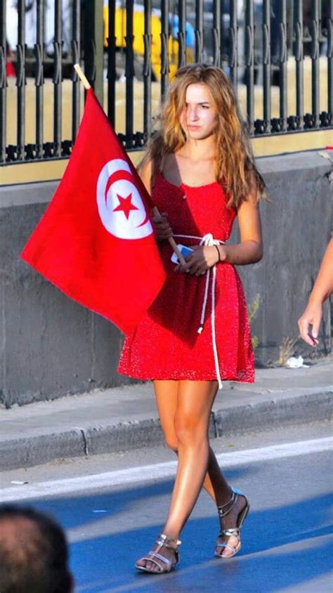 Attractive Tunisian Women Fighting For And To Keep Her Rights