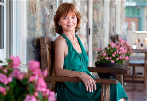Nora Roberts Book List By Year Book Updated 2021 Simply Books