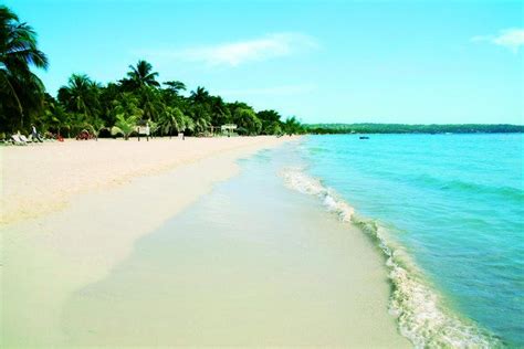 Seven Mile Beach Is One Of The Very Best Things To Do In Jamaica