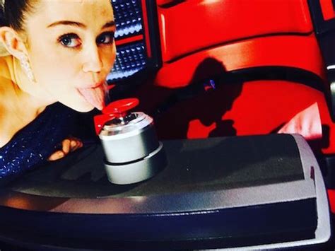 Photos Miley Cyrus Joins Season Of The Voice Starcasm Net