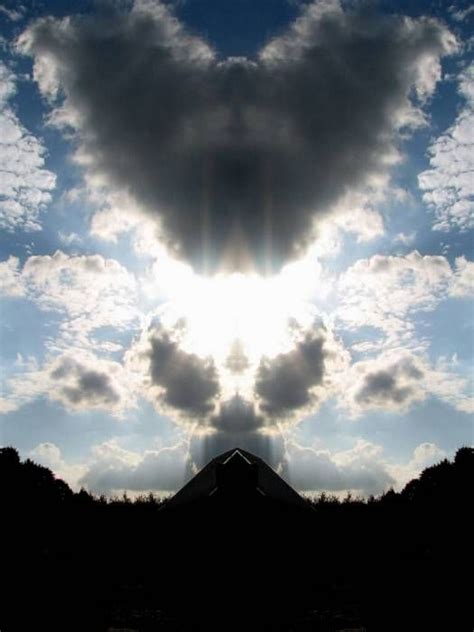 10 Beautiful Angel Shaped Clouds Seen Around The World Angel Clouds