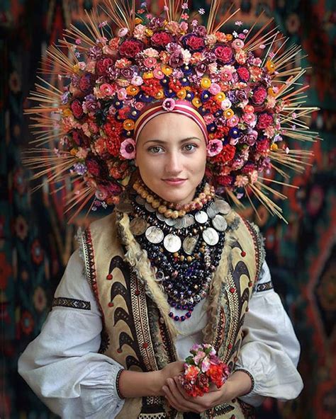 Read commentary on this popular bible verse and understand the real meaning behind god's word using john gill's exposition of the bible. Modern Ukrainian Women Wearing Traditional Crowns Give New ...