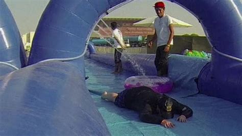 Dubai Water Slide Fails To Deliver Thrills In Soaring Heat Bbc News