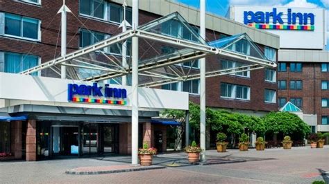 One of the biggest heathrow airport hotels, the 4 star park inn heathrow is affordable convenience with simple and quick heathrow transfers. Park Inn Heathrow - Hotel - visitlondon.com