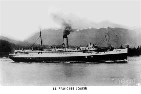 Cruise Ship Ss Princess Louise On The Inside Passage Circa 1932